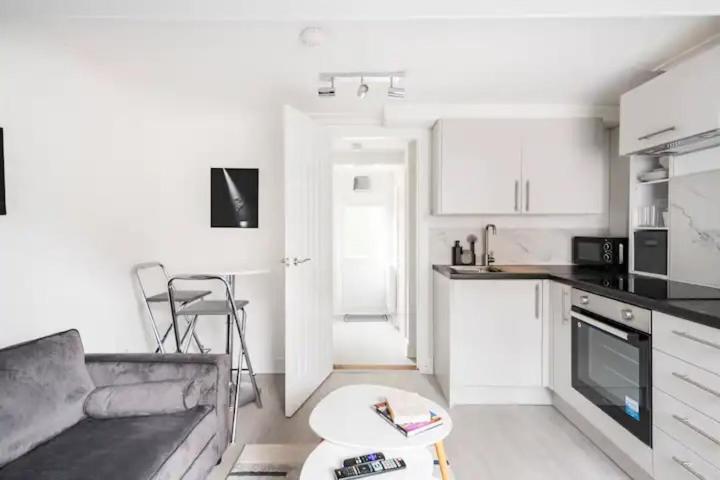 Nice 2 Bedroom House In Stowmarket Exteriör bild