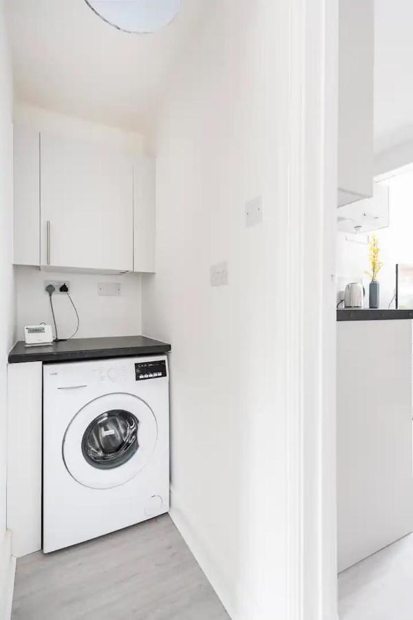 Nice 2 Bedroom House In Stowmarket Exteriör bild